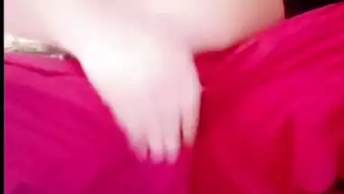 Solo nude show of big boobs girlfriend fingering