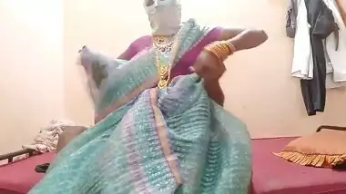 Desi aunty fucking in home