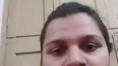 Sexy girl showing boobs and pussy on video call 1