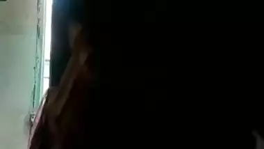 Bangladeshi big boobs mom bathing viral nude video