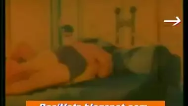 Desi hot girl big boob ragee inviting road side beggar for sex