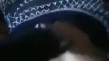 Video of the slutty Desi MILF who fools around with her XXX lover