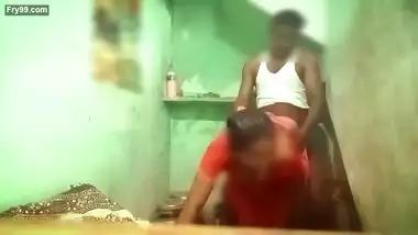 Tamil aunty cheating unkle in bathroom