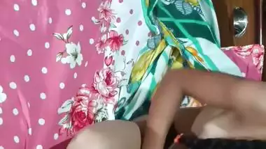 Fucking horny desi wife homemade blowjob and doggy sex