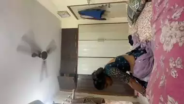 Lonely bhabhi in saree fucked by plumber village sex