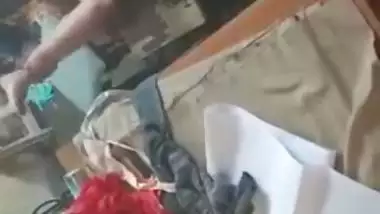 Chubby Desi XXX aunty have sex with worker inside factory MMS