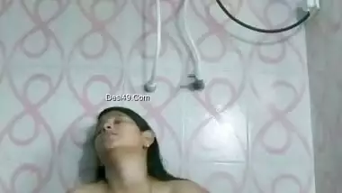 Exclusive- Sexy Indian Girl Fingering In Bathroom Part1
