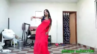 Shivani thakur hot milky navel sh0w