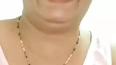 Desi diva flashes XXX titties to online client tipping her for striptease