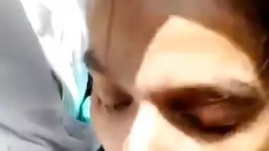 Desi girl giving blowjob inside running car