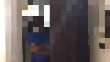 desi wife towel drop dare in front of delivery boy