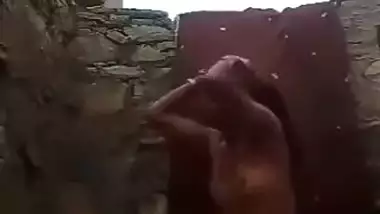 Bangladeshi village girl nude bathing video