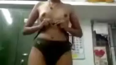 Wondrous chick performs sex show simply taking her clothes off on cam