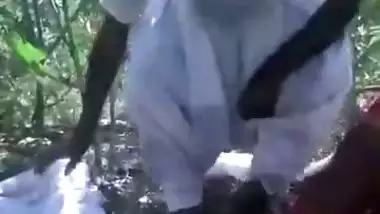 Sexy village aunty fucked by old land lord in farm land