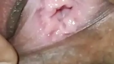 Shy Tamil girl pussy hole explored on cam