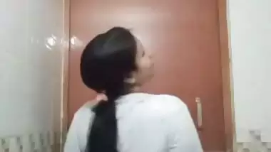 Tanker bhabhi video making of her going topless