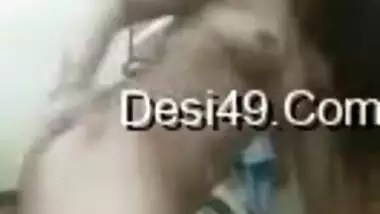 Sportsgirl from India does naughty exercises to look fit in sex video