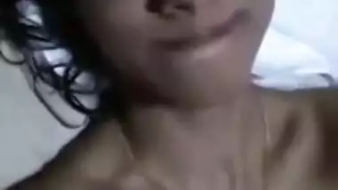 Desi Girl girl showing her cute boobs
