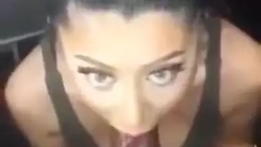 selina indian girl sucks black cock 