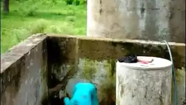 Cute Desi Girl Out Door bathing