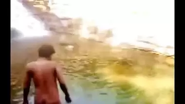 Desi Bhabhi Outdoor Scandal near River