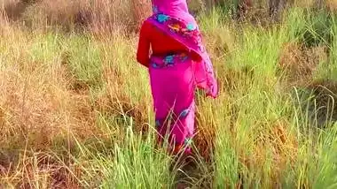 Radhika Bhabhi Ki Chudai Outdoor Indian Khet Sex