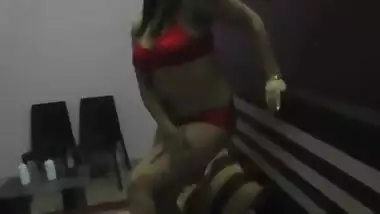 Winsome Desi sexpot performs nice XXX striptease for her boyfriend