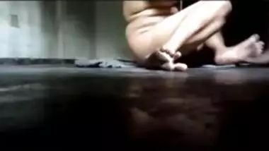 Lankan aunty fucking with driver in uncompleted appartment