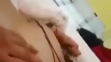 Intense XXX session is what hot Desi bhabhi gets in the morning