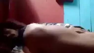 Wild man fucks wife’s mouth and pussy in the desi xxx clip